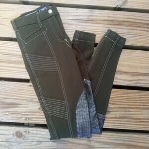 GHO DHO Riding Breeches SZ 24 Green Crocodile Print Re-Inforced Leg Equestrian